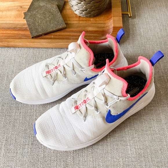 SOLD Nike Free TR 8 Training Shoes - Picture 4 of 9